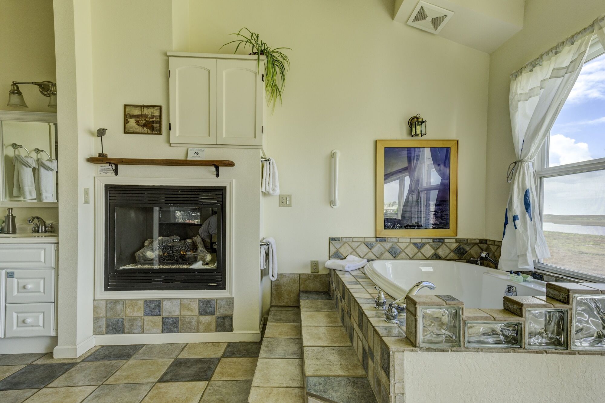 Captain's At Inn 4*